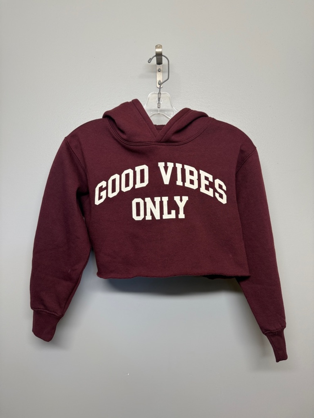 Good Vibes Only Cropped Hooded Pullover Hoodie Burgundy